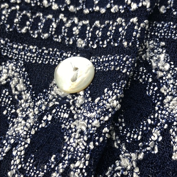 Grand Central Textured Blouse - Picture 3 of 5